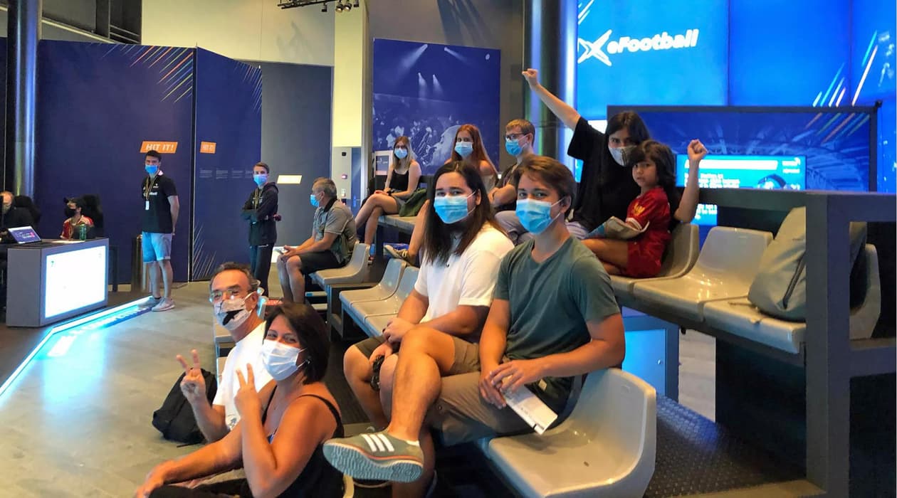 slide carousel image