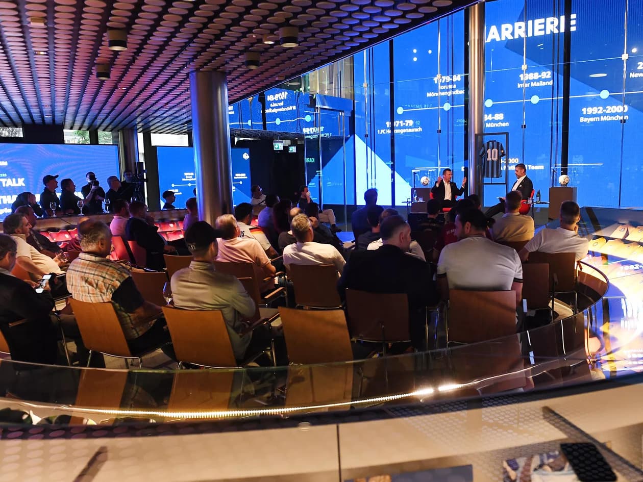 slide carousel image