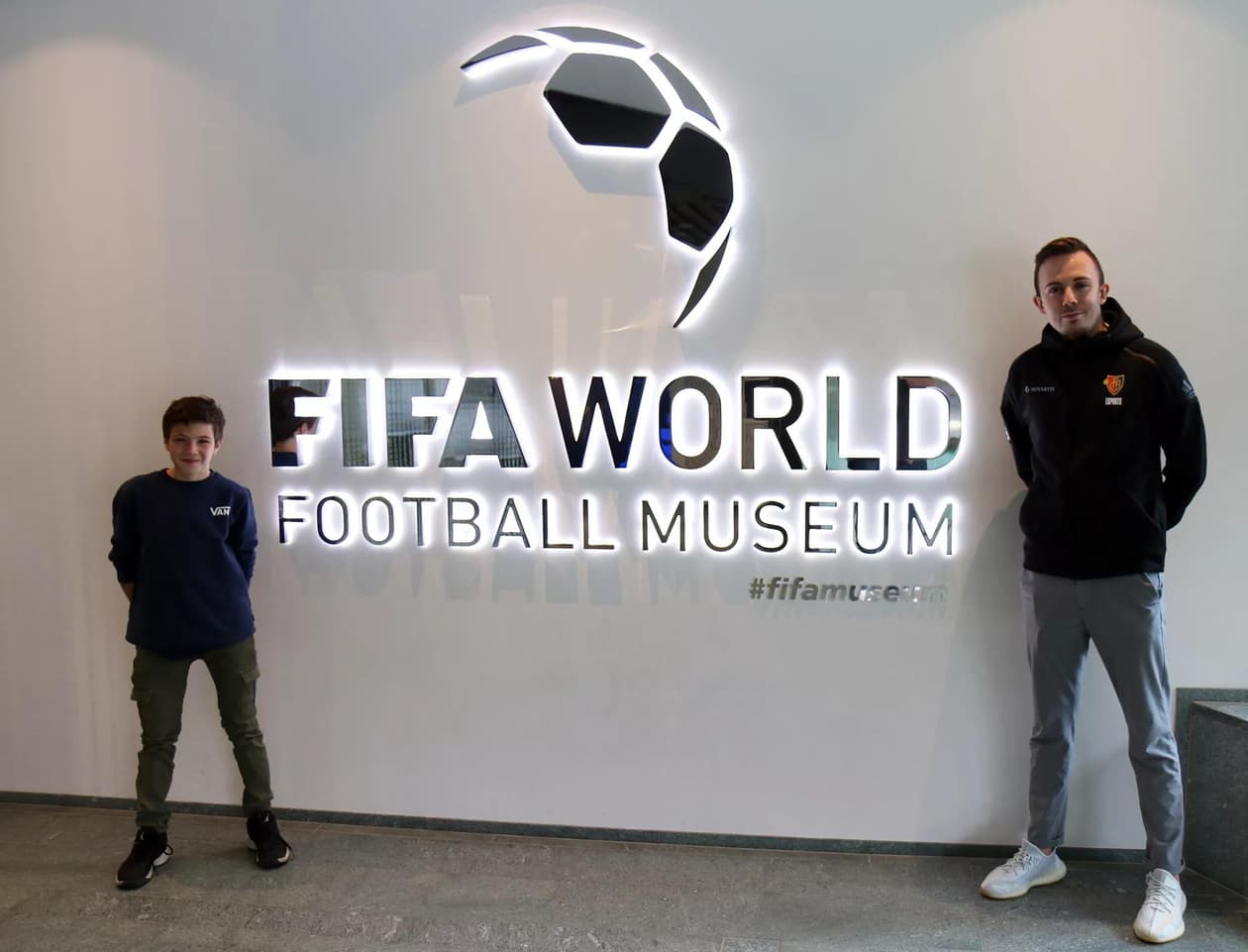 slide carousel image