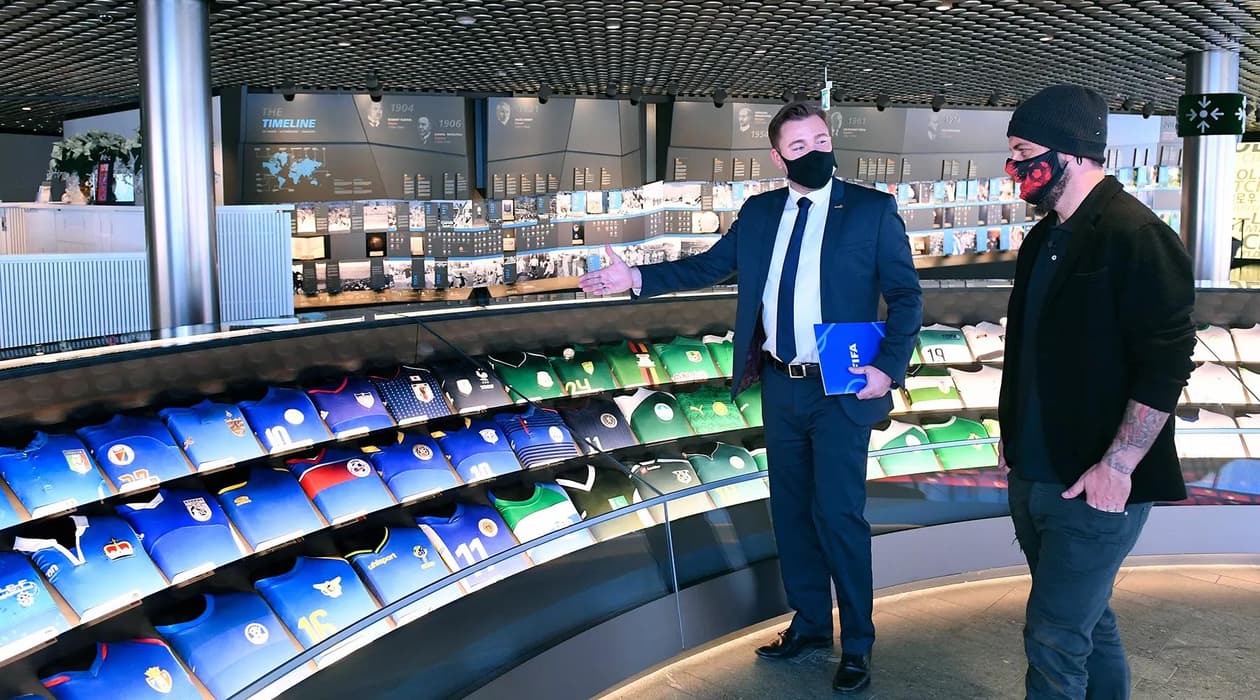 slide carousel image