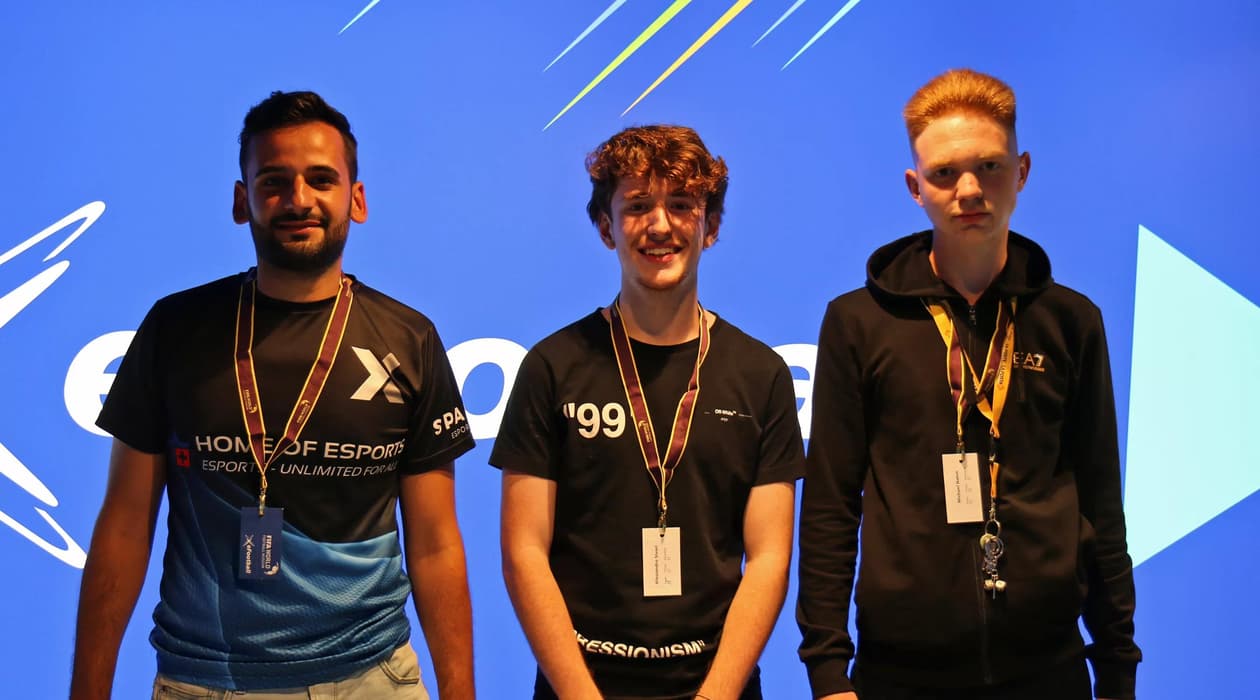 slide carousel image