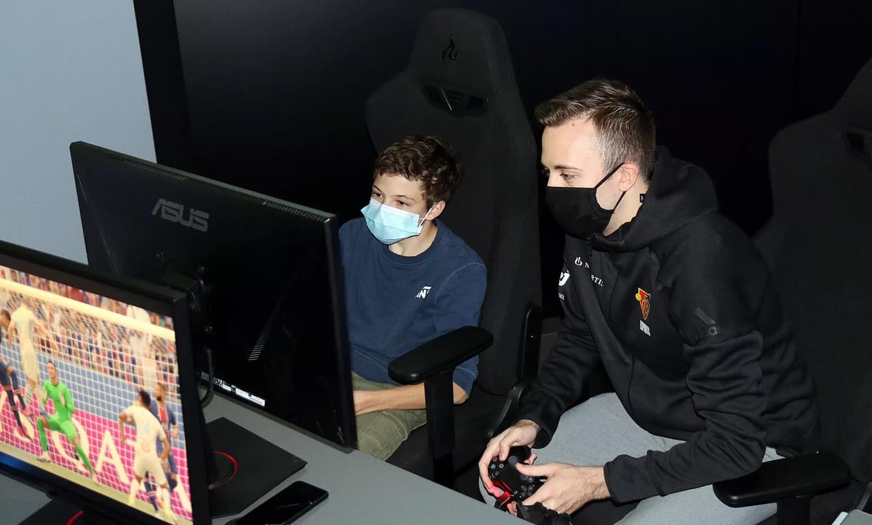 slide carousel image