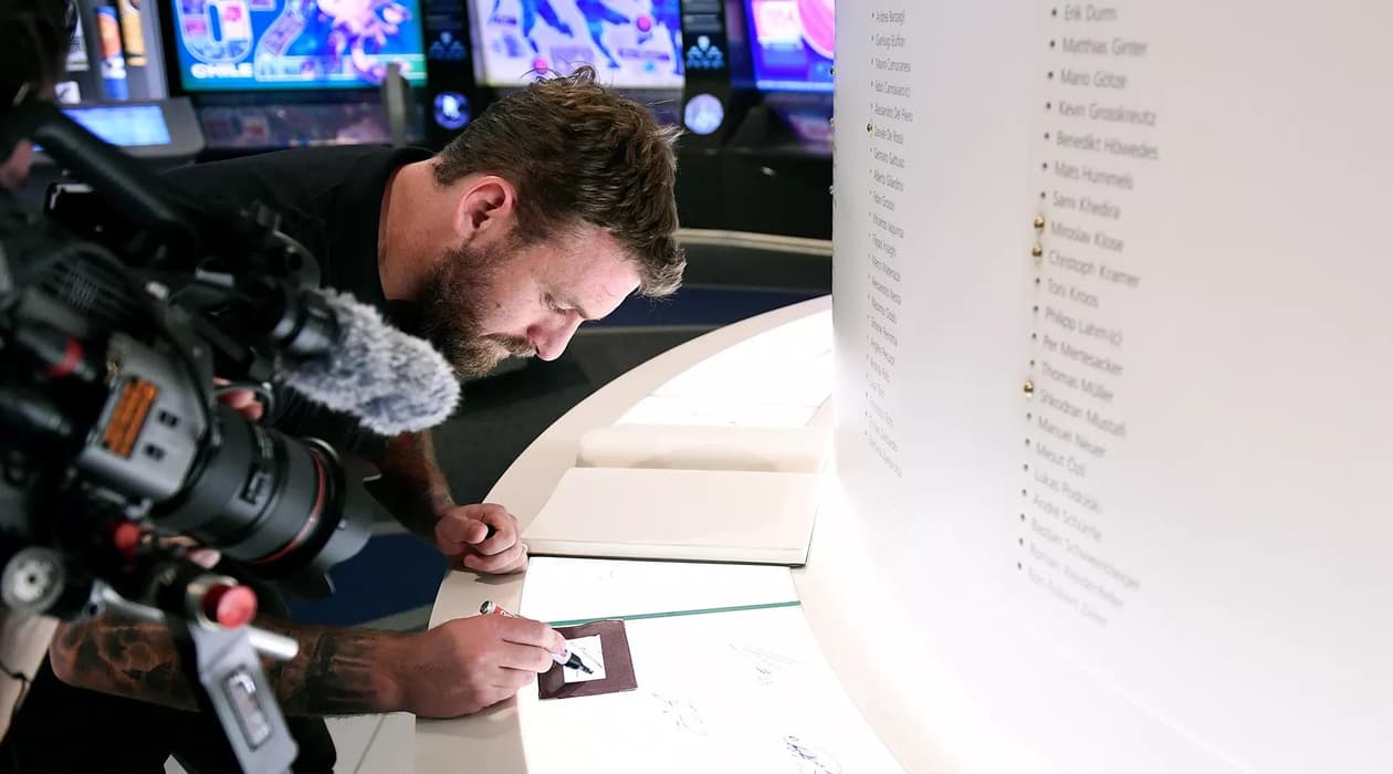 slide carousel image