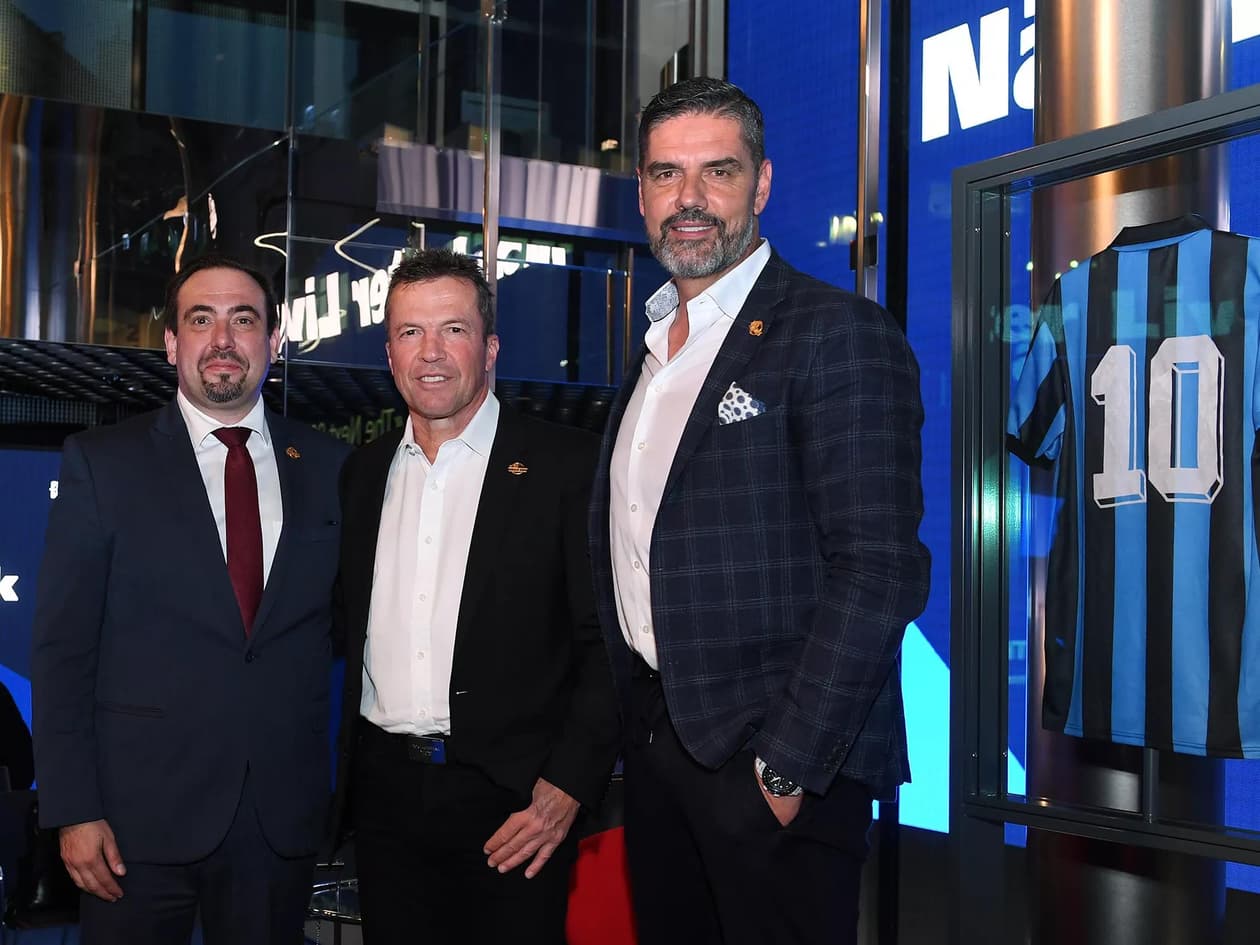 slide carousel image