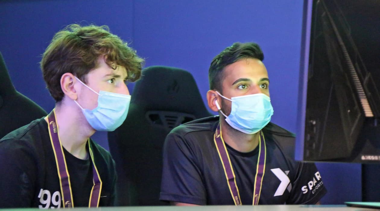 slide carousel image