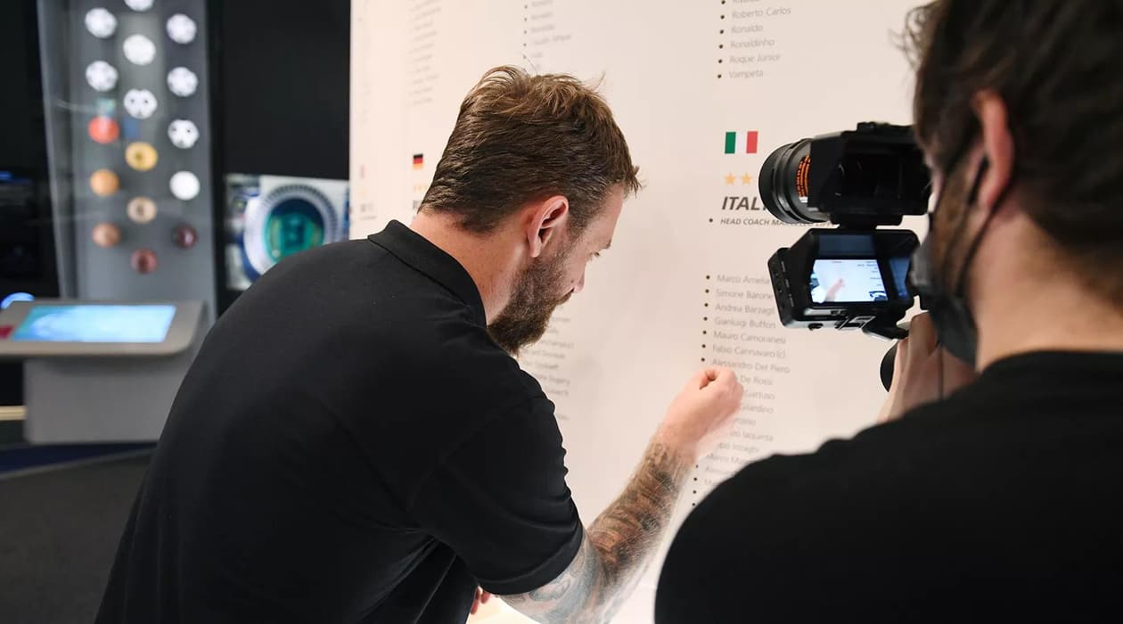 slide carousel image