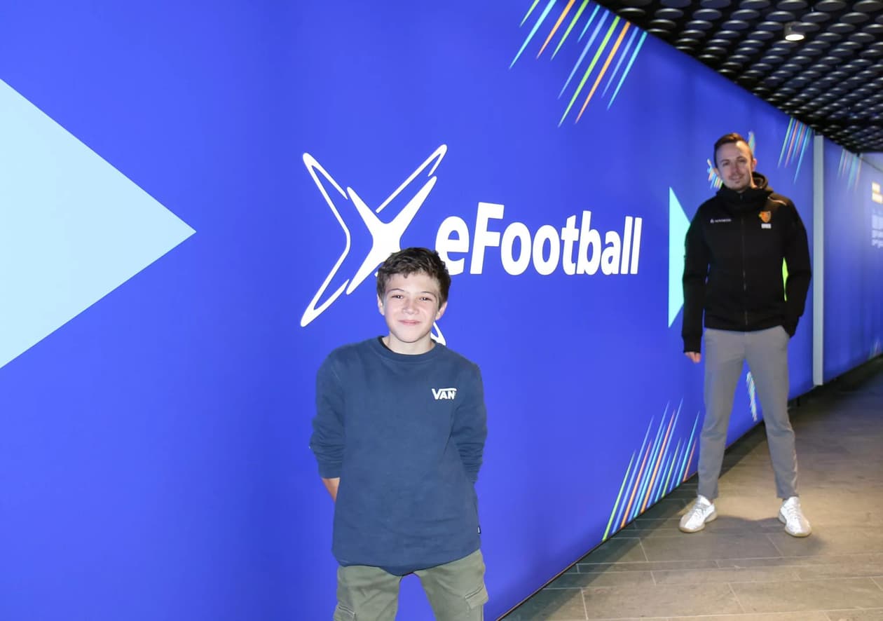 slide carousel image