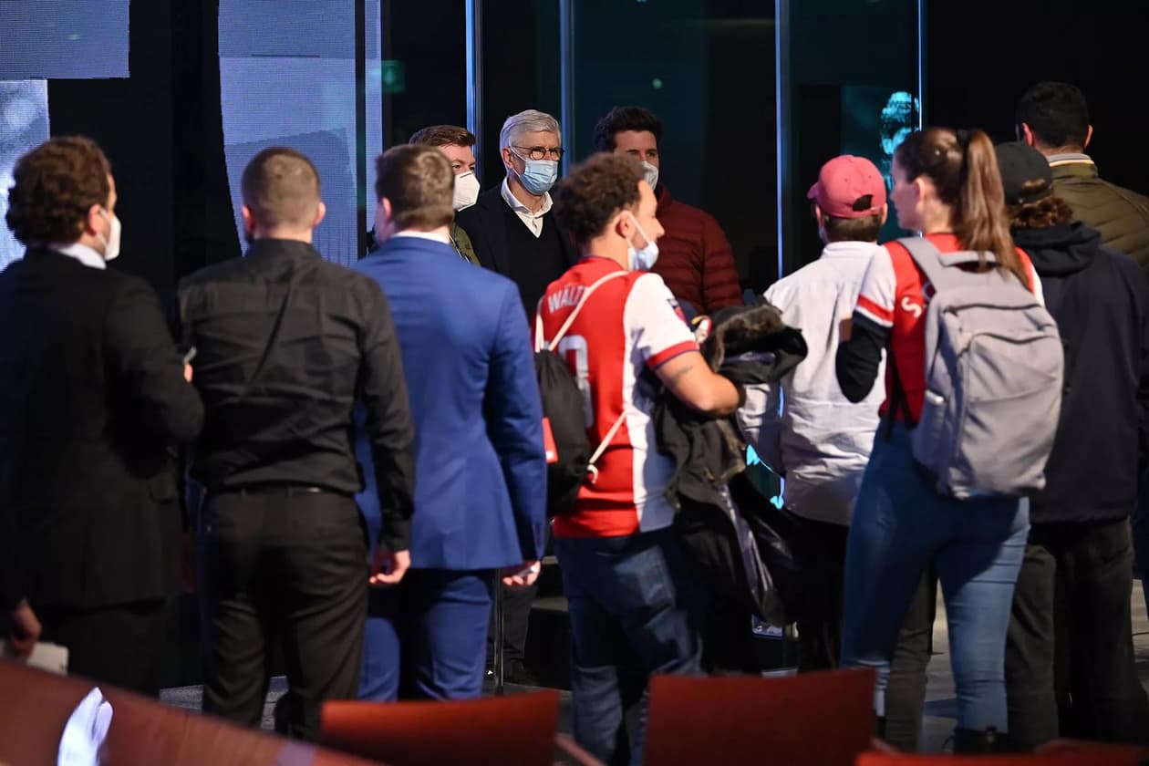 slide carousel image