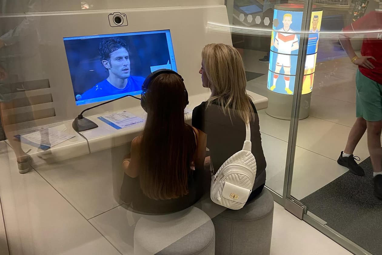 slide carousel image